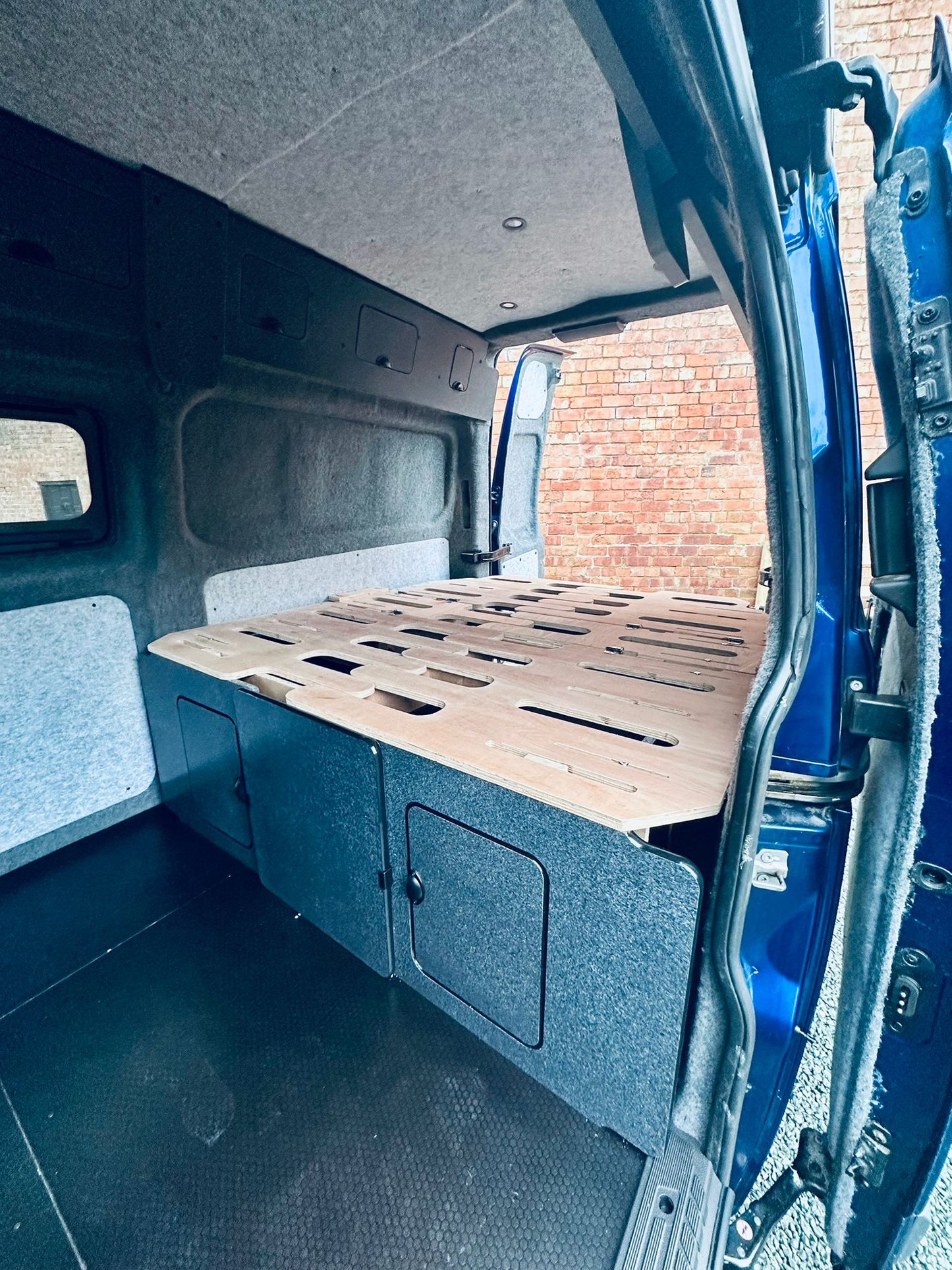 FMR-Full-Width, Modular and Removable - Panel vans